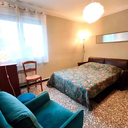 Bright With Balcony In 阿雅克肖